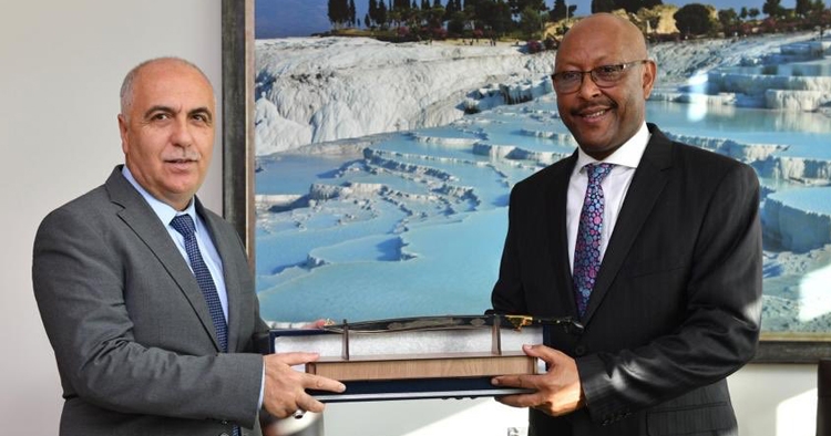Büyükelçi Girma Temesgen Barkessa Denizli Valisini ziyaret etti
