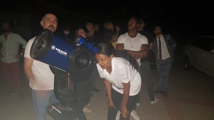 Etiyopyalı öğrenciler teleskopla gözlem yaptı