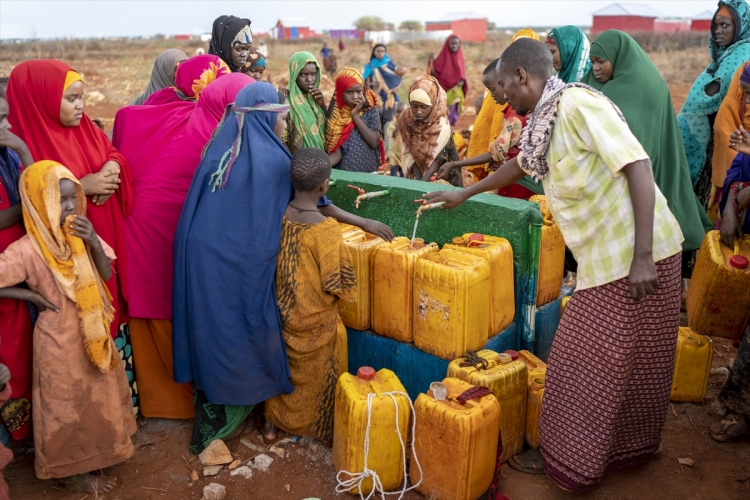 Hayrat İnsani Yardım Derneğinden Afrika'ya 475 su kuyusu