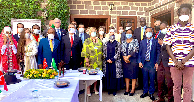 Büyükelçi Adem Mohammed Afrika Günü kutlamasına katıldı