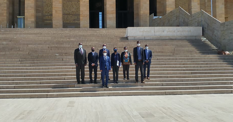 Büyükelçi Adem Mohammed Anıtkabir'i ziyaret etti